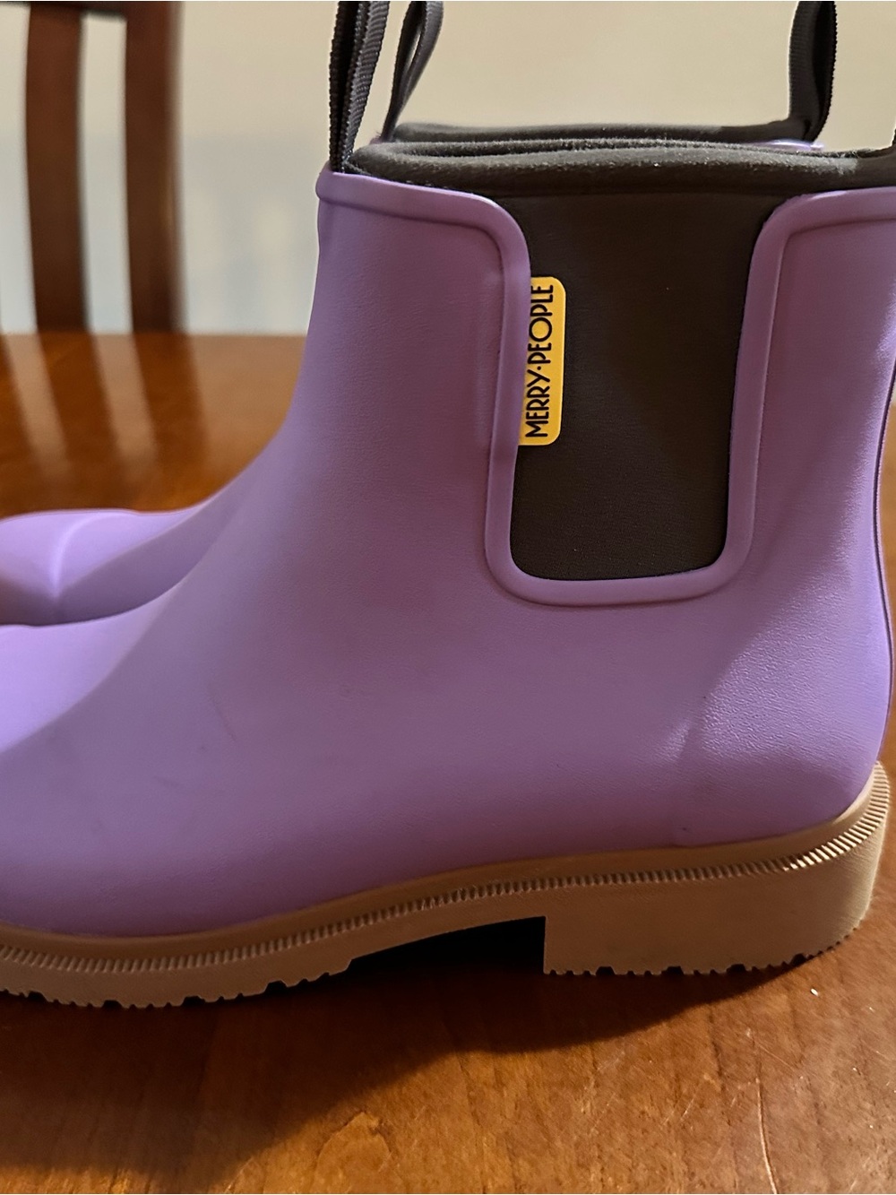 Merry People Lavender Rain Chelsea Boots with Tan Sole Size 40 - Picture 4 of 6